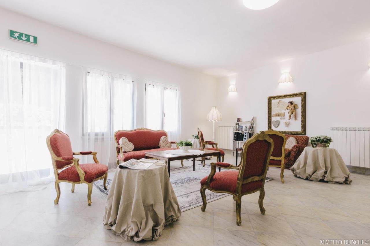 Hotel - Ristorante Pintadera Масса Экстерьер фото